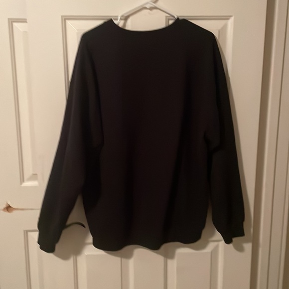 gildan black sweatshirt - Picture 2 of 2